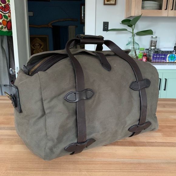 Filson Small Rugged Twill Duffel Bag - Picture 2 of 8